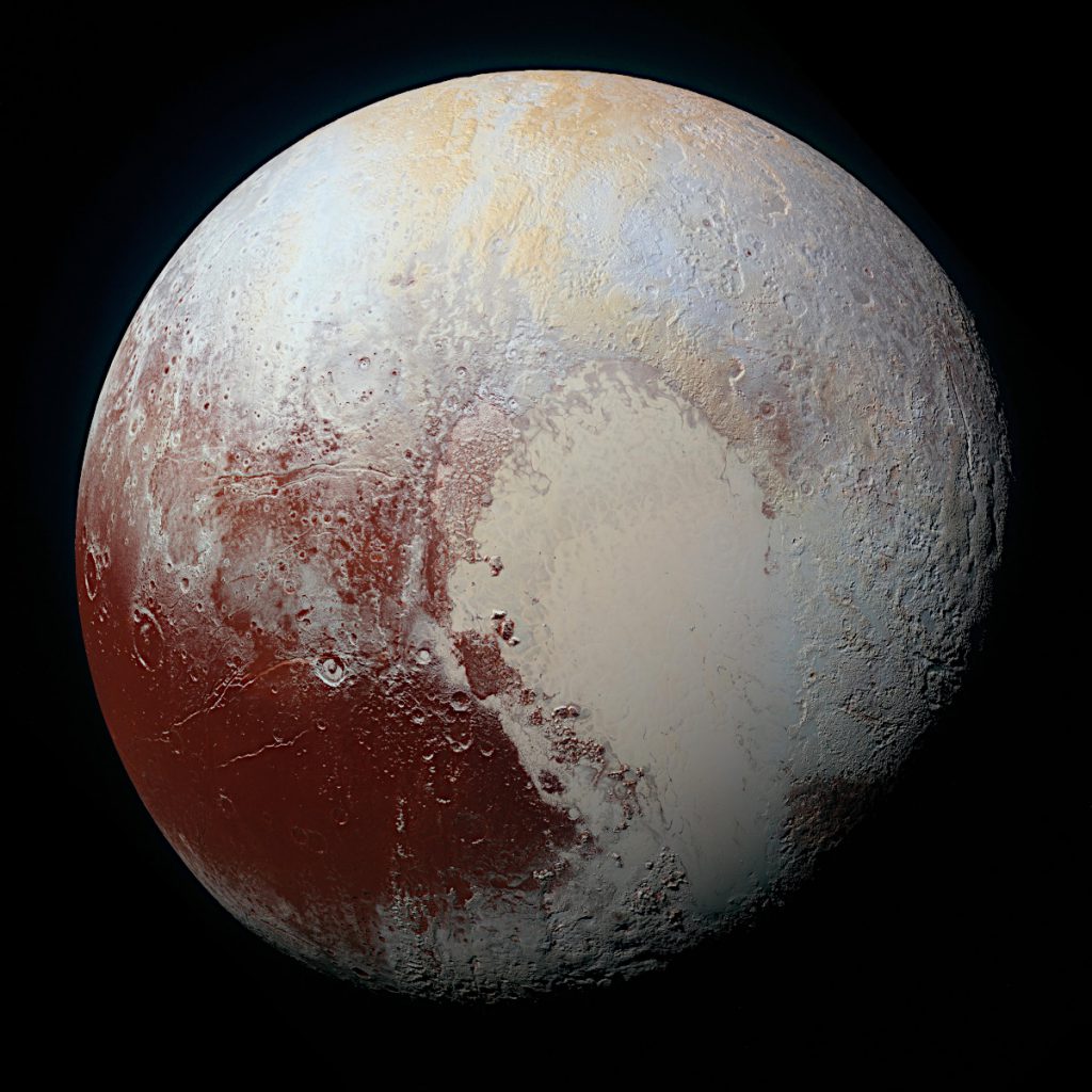 NASA（アメリカ航空宇宙局）のニュー・ホライズンズ探査機がとらえた冥王星。中央付近にスプートニク平原が見えています。Image Credit: NASA/Johns Hopkins University Applied Physics Laboratory/Southwest Research Institute