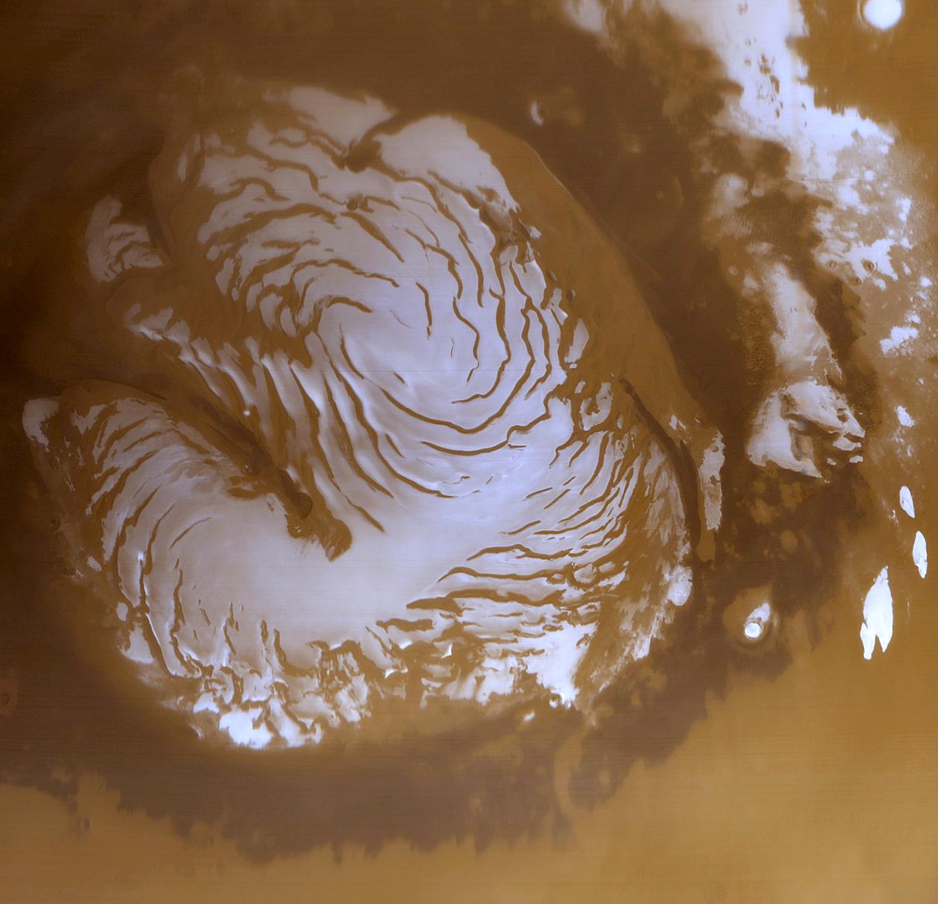 マーズ グローバル サーベイヤーがとらえた火星の初夏の北極冠 アストロピクス