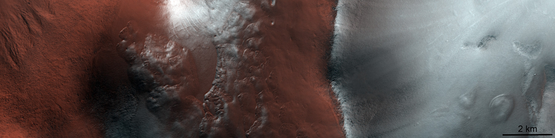 火星の春 氷がなくなった地域と霜が残る地域 アストロピクス