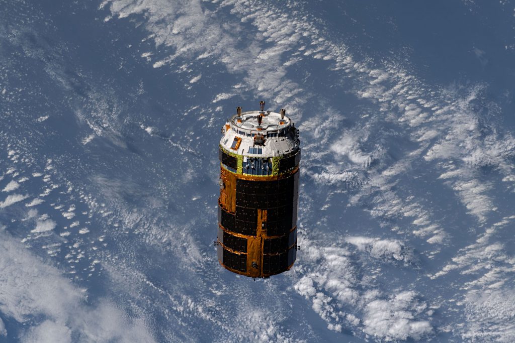 「こうのとり」9号機、ISS離脱時の写真が公開