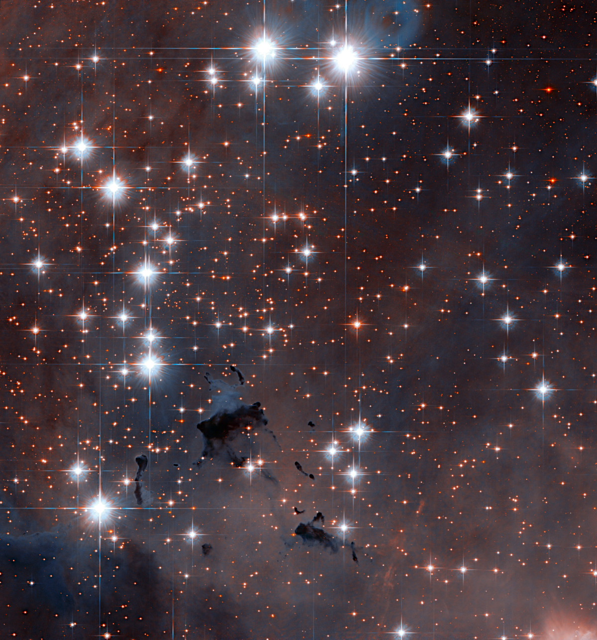 ハッブル宇宙望遠鏡がとらえた わし星雲にある散開星団ngc 6611 アストロピクス