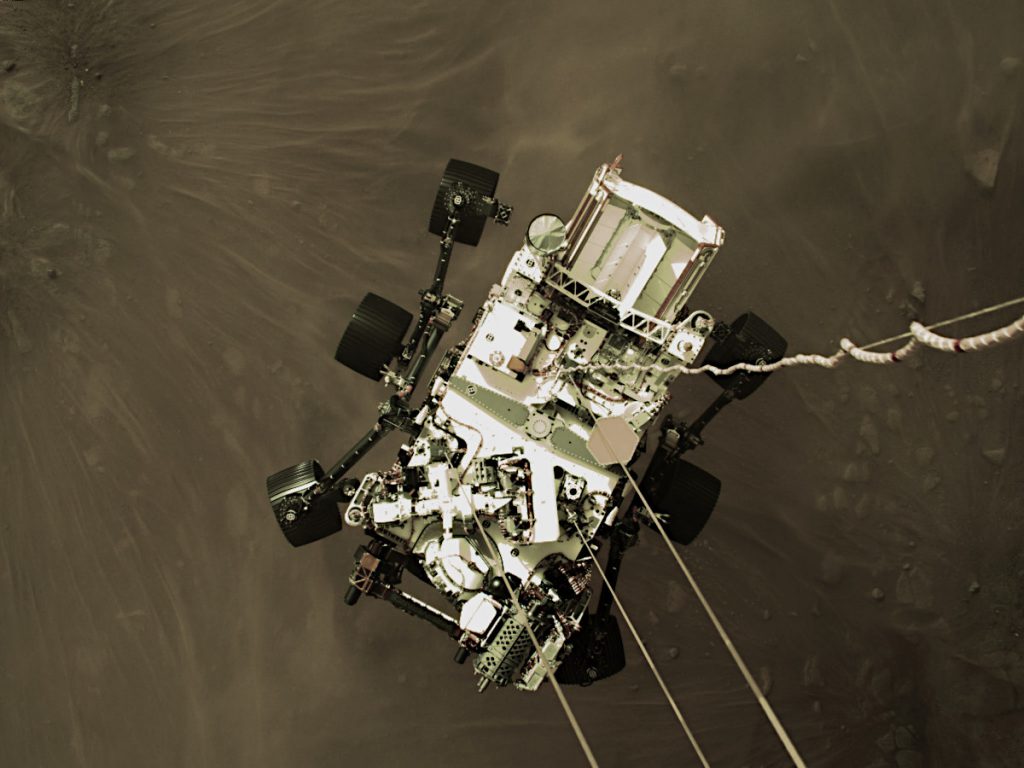 火星の大気を降下中のパーサヴィアランス。Image Credit: NASA/JPL-Caltech