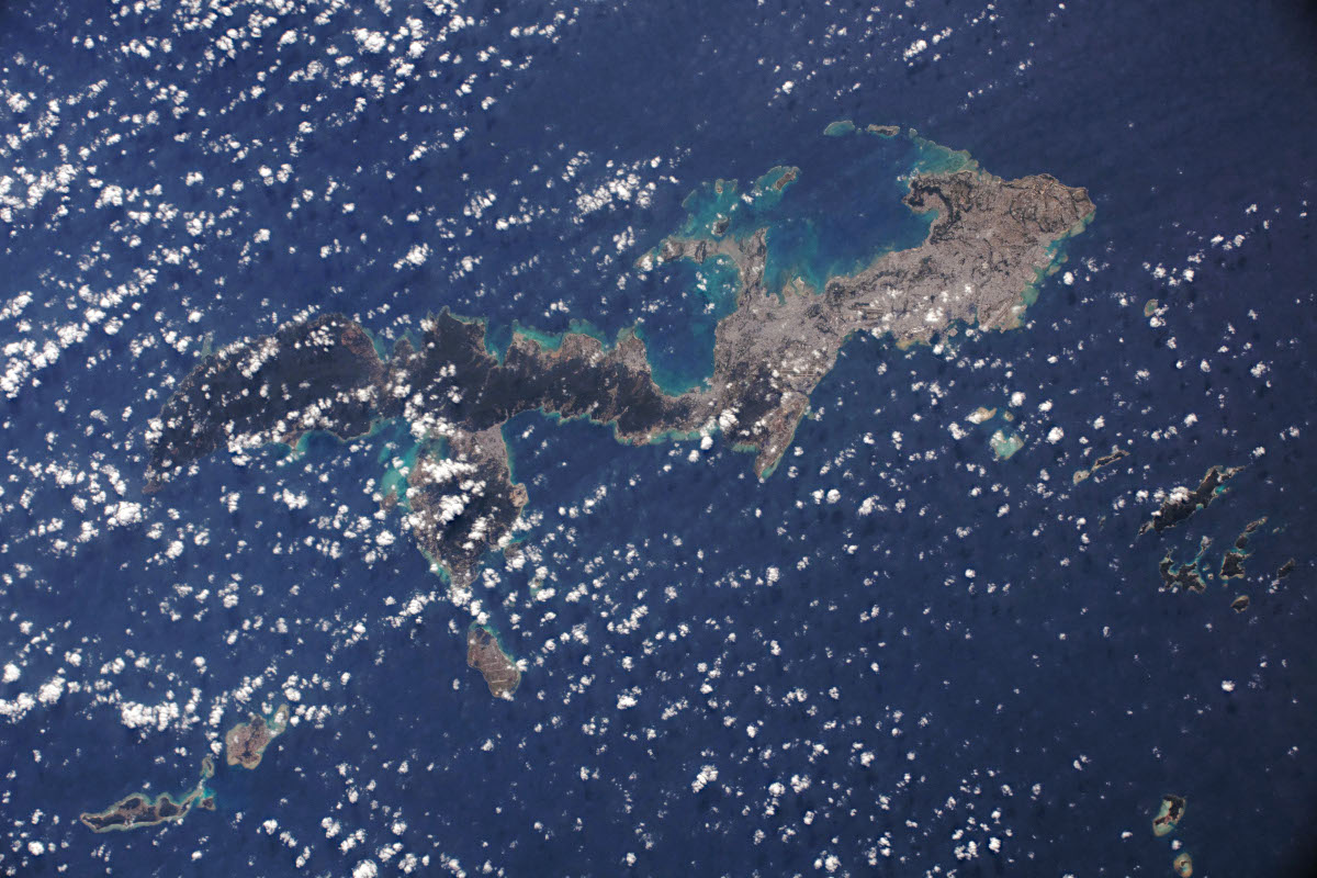 宇宙から見た沖縄本島 アストロピクス