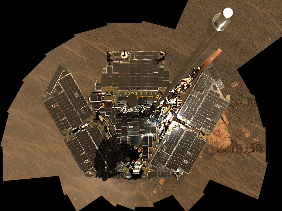 火星探査車オポチュニティ、真上からの自撮り画像