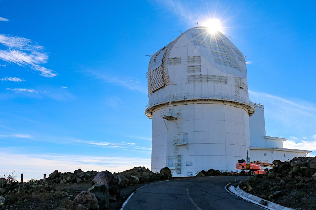 ハワイのマウイ島、ハレアカラ山頂付近にあるダニエル・K・イノウエ太陽望遠鏡。