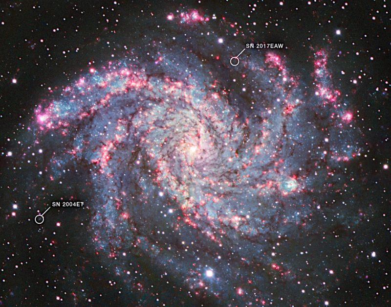 アメリカ、キットピーク国立天文台で撮影されたNGC 6496。銀河内のSN 2004etとSN 2017eawの位置を示しています。Credits: Image: KPNO, NSF's NOIRLab, AURA; Image Processing: Alyssa Pagan (STScI)