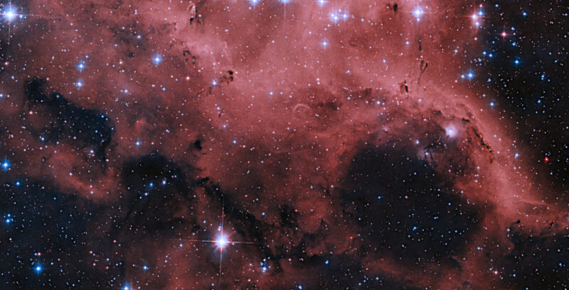 Image Credit: NASA, ESA, and J. M. Apellaniz (Centro de Astrobiologia (CSIC/INTA Inst. Nac. de Tec. Aero.); Image Processing: Gladys Kober (NASA/Catholic University of America)