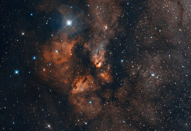 Image Credit: ESO/Digitized Sky Survey 2. Acknowledgment: Davide De Martin